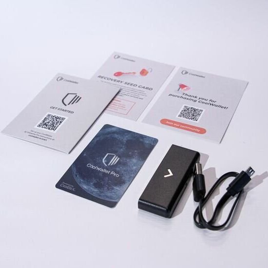 Hardware wallet CoolWallet Pro